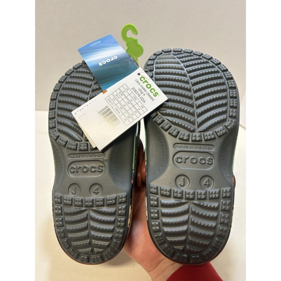 NEW Crocs Tow Mater Youth Size J4 Disney Pixar Cars Classic Clog